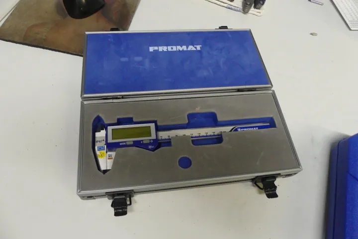 Promat – Digitaler Messschieber, 150mm, IP67, im Koffer